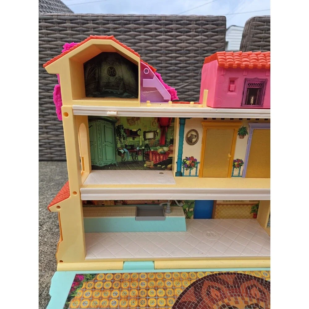 Disney Encanto Magical Casa Madrigal Dollhouse Playset House Figures WORKS